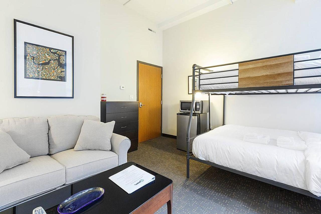 보스톤 Studio Ready 4 Students & Traveling Professionals! 310 아파트 외부 사진